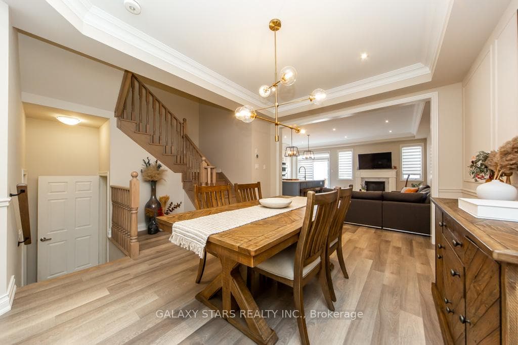 123 Boundary Boulevard photo 4
