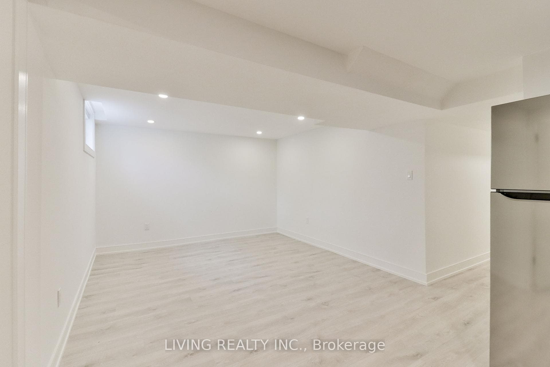 462 Luzon Crescent Unit Bsmt photo 10
