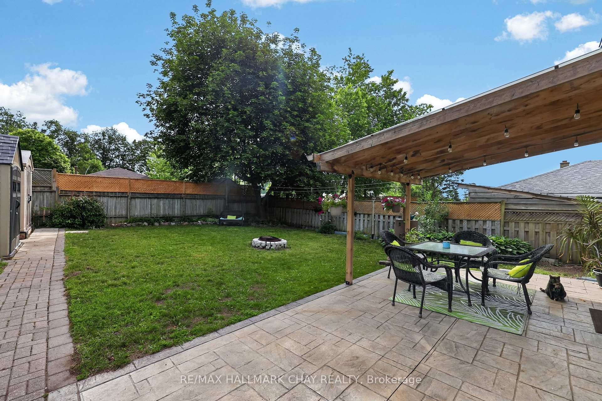 243 Letitia Street photo 9