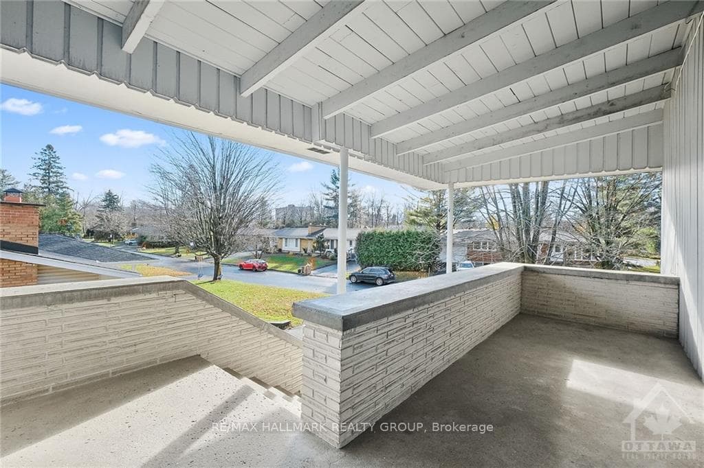 628 THESSALY Circle photo 4
