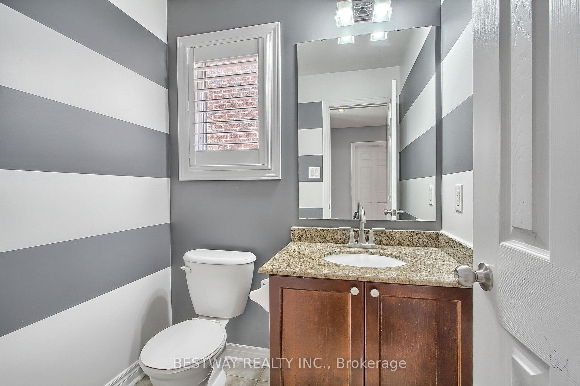 53 Taverner Crescent photo 17