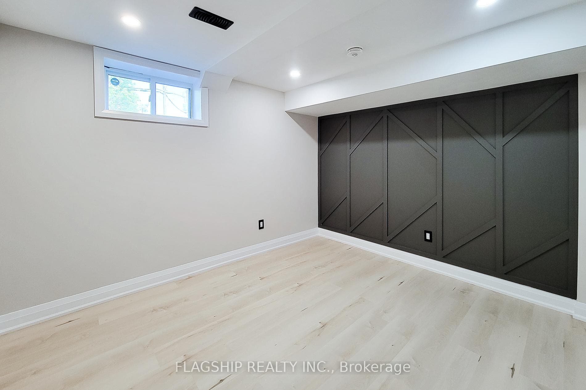 292 Glenholme Avenue photo 45