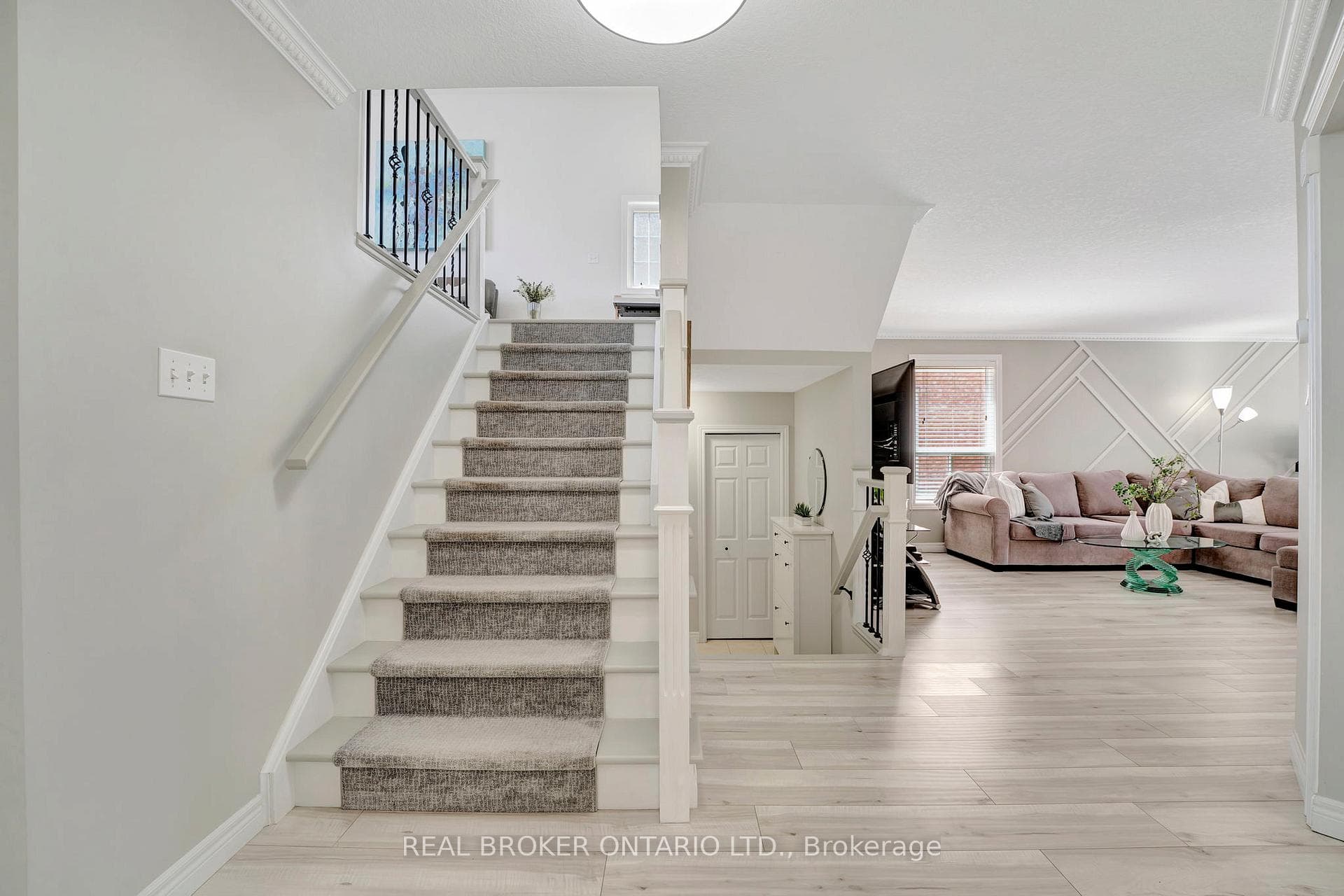 35 Dubrick Crescent photo 18
