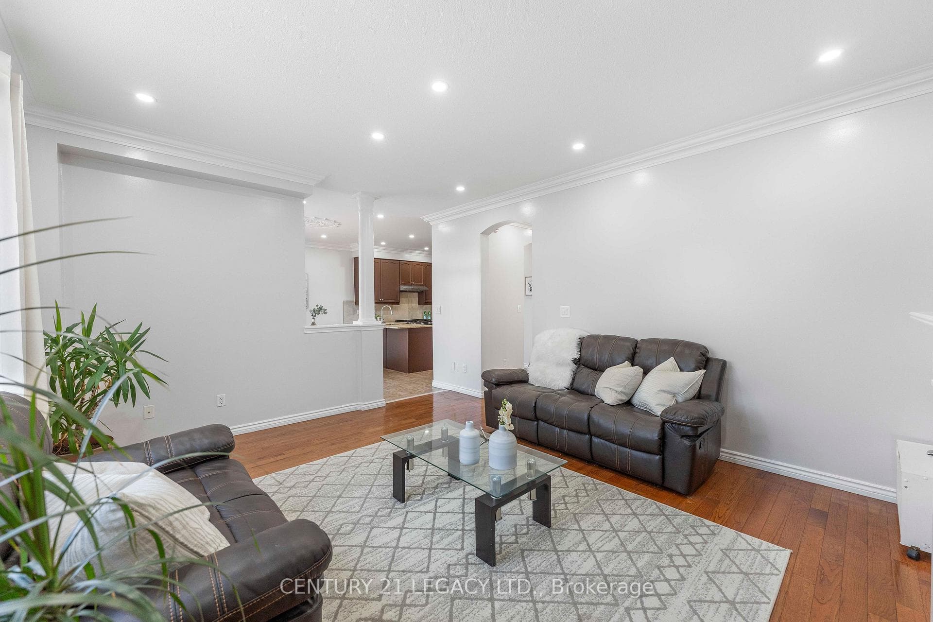 1296 Tall Pine Avenue photo 10