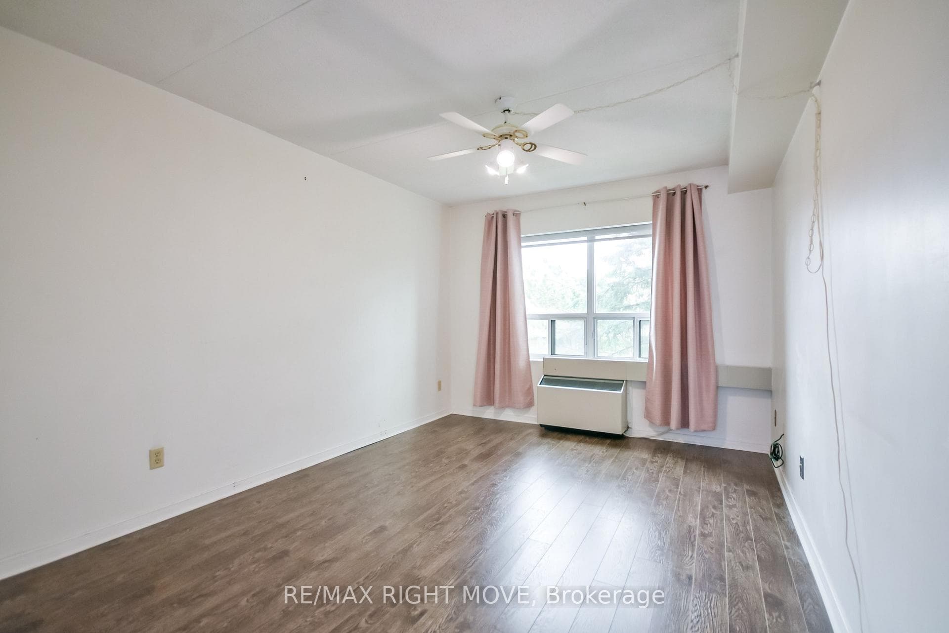 54 Fittons Road Unit 306 photo 32