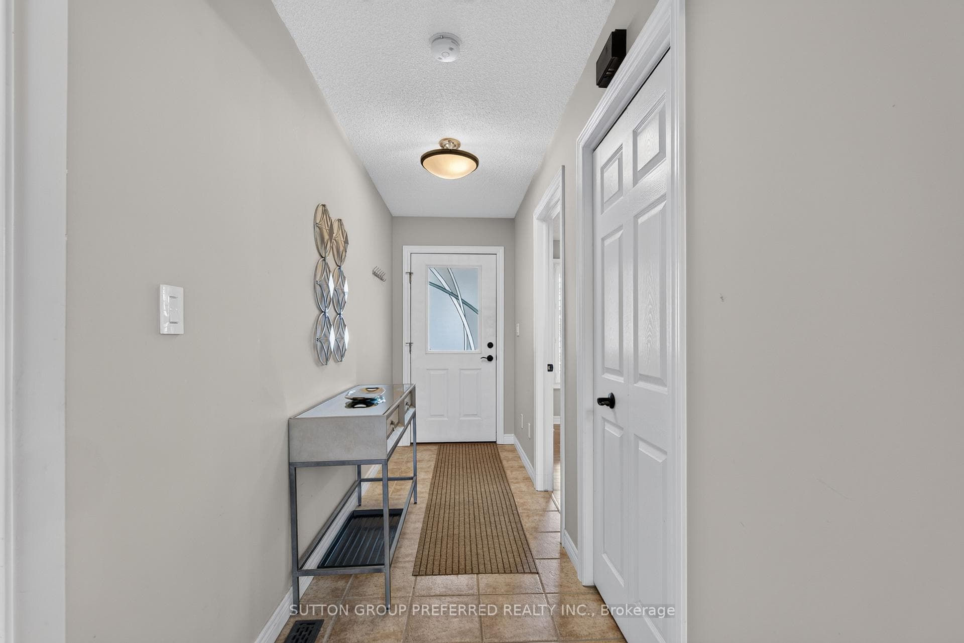 20 Windemere Place Unit 6 photo 8
