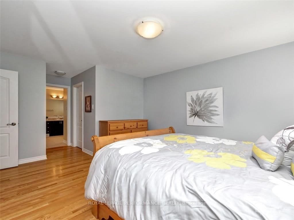 248 OLDE TOWNE Avenue photo 17