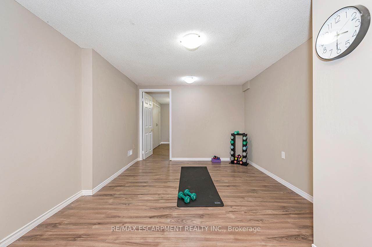 844 Hemlock Drive photo 29