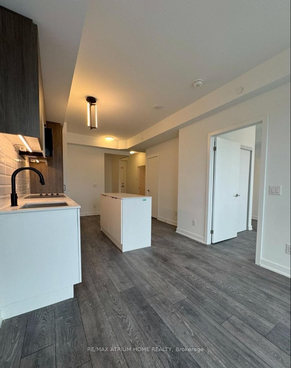 8888 Yonge Street Unit 315 photo 2