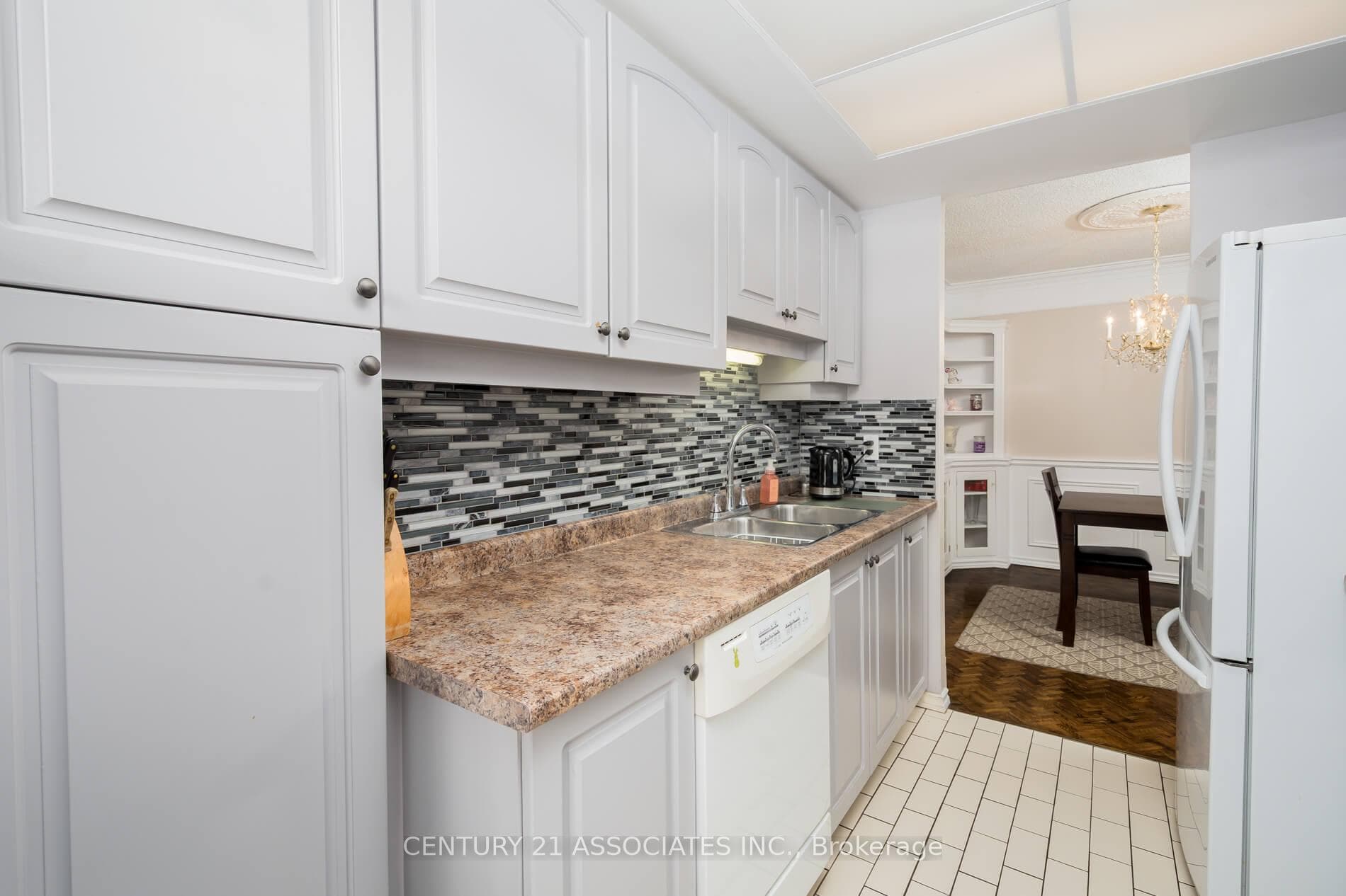 5 Lisa Street Unit 605 photo 16