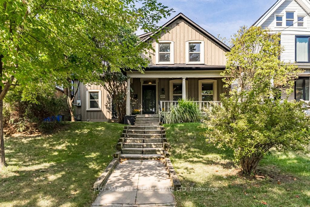 499 Hughson Street photo 1