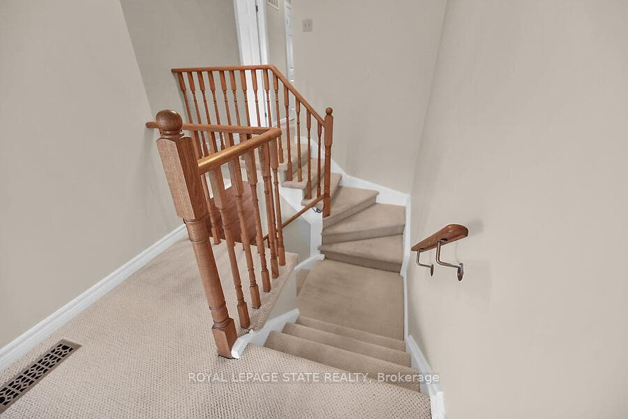 2006 Glenada Crescent Unit 19 photo 24