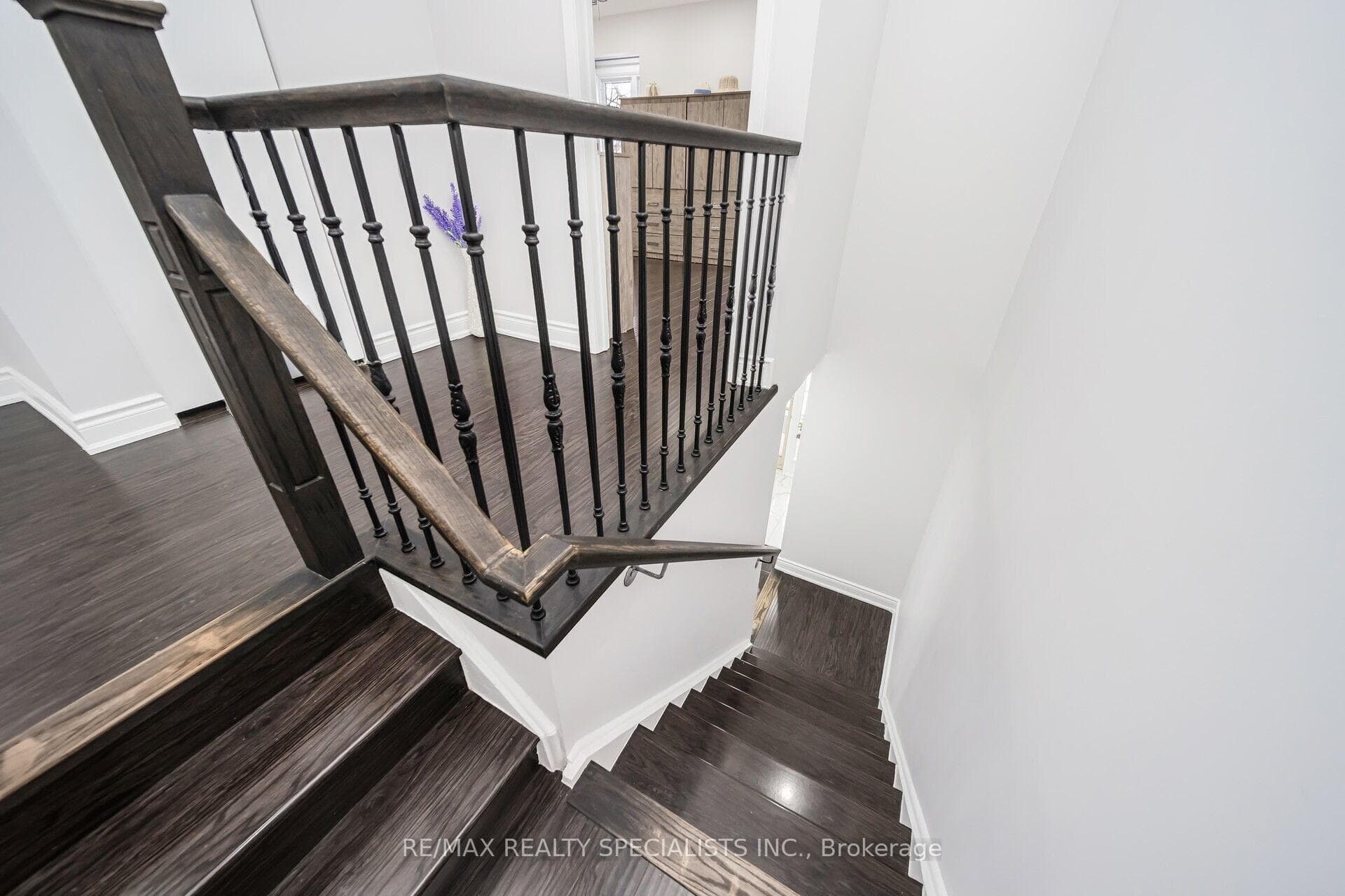 86 Greenwich Circle photo 30