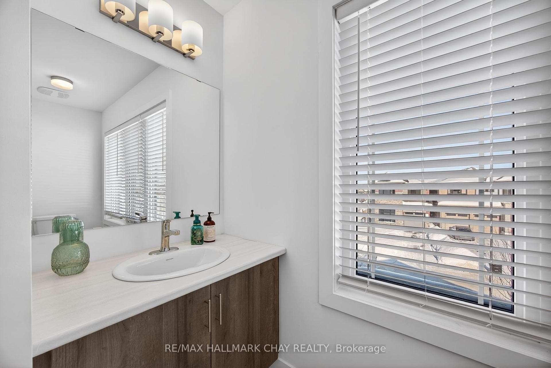 1 Milady Crescent photo 22