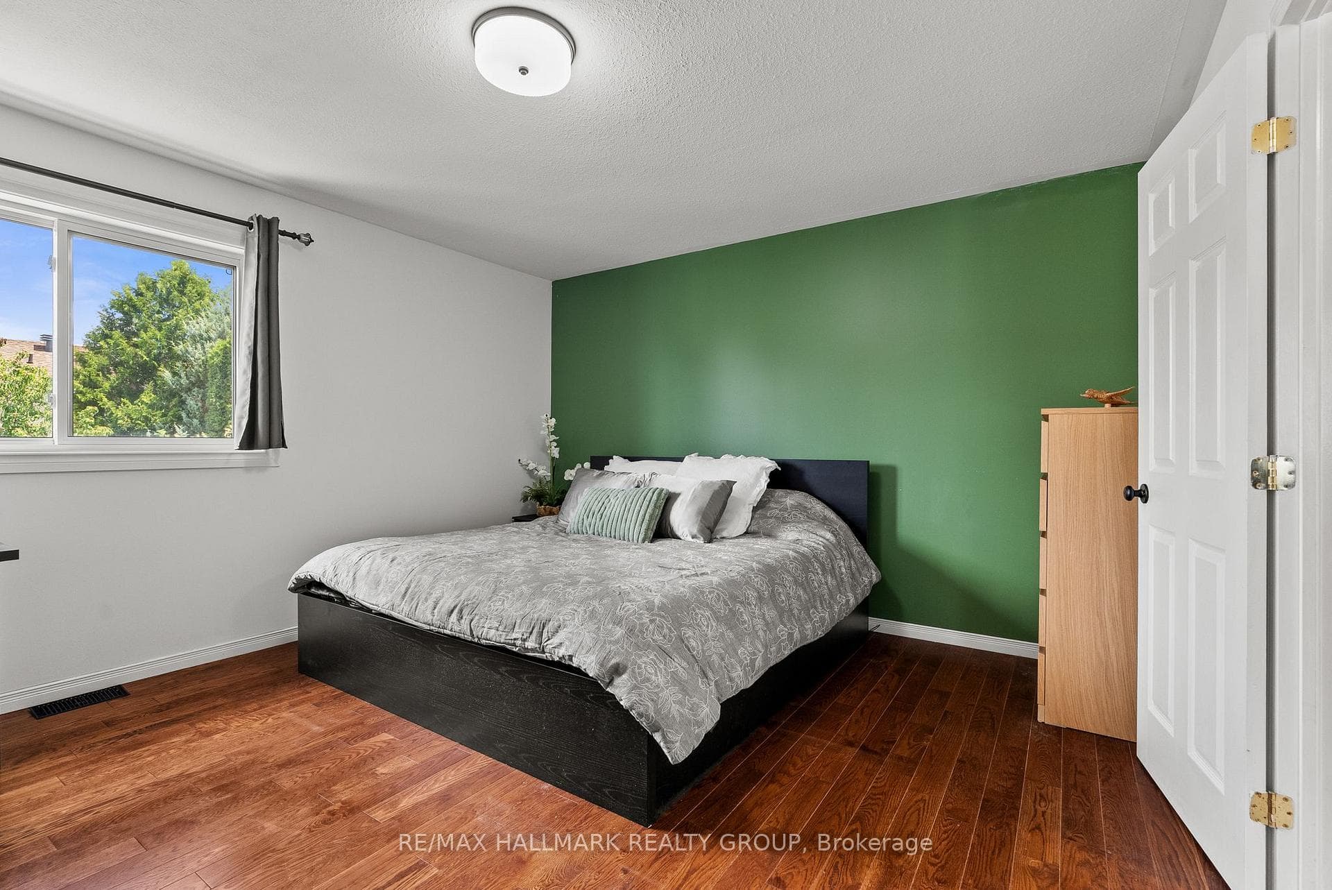 70 Whalings Circle photo 14