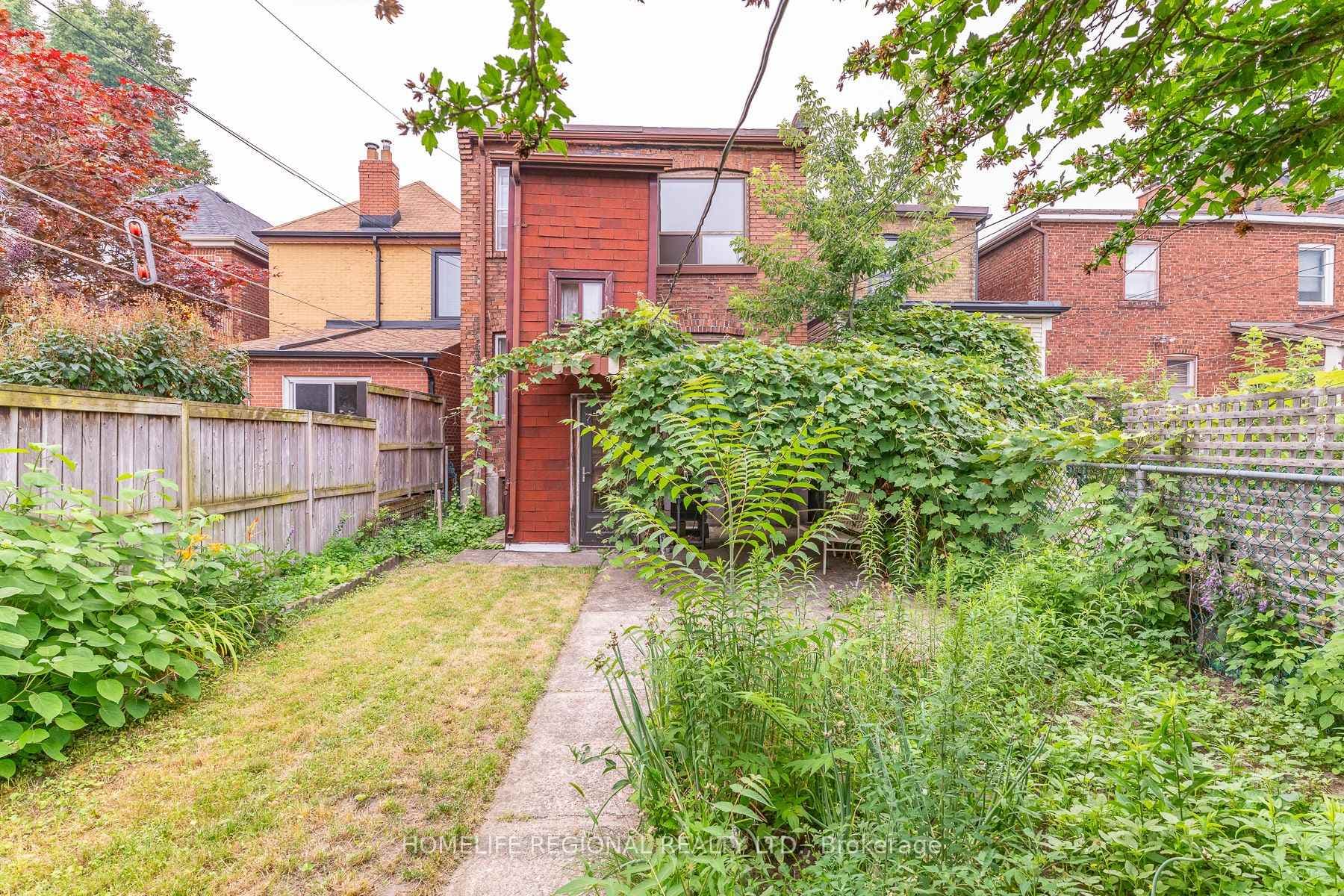 353 St Clarens Avenue photo 39