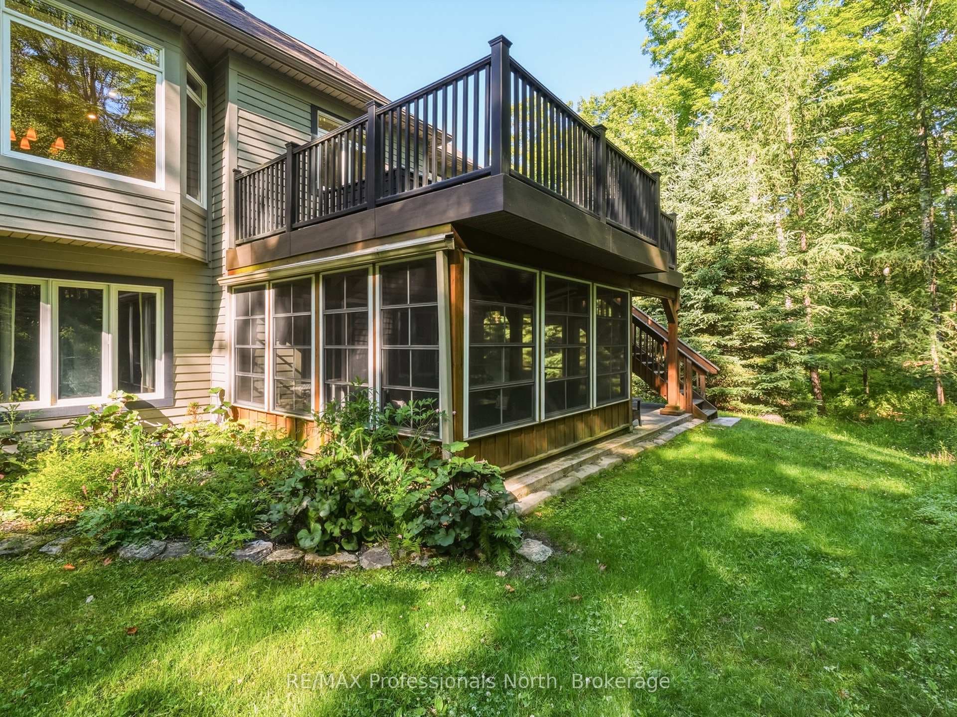 Back of house - Muskoka room