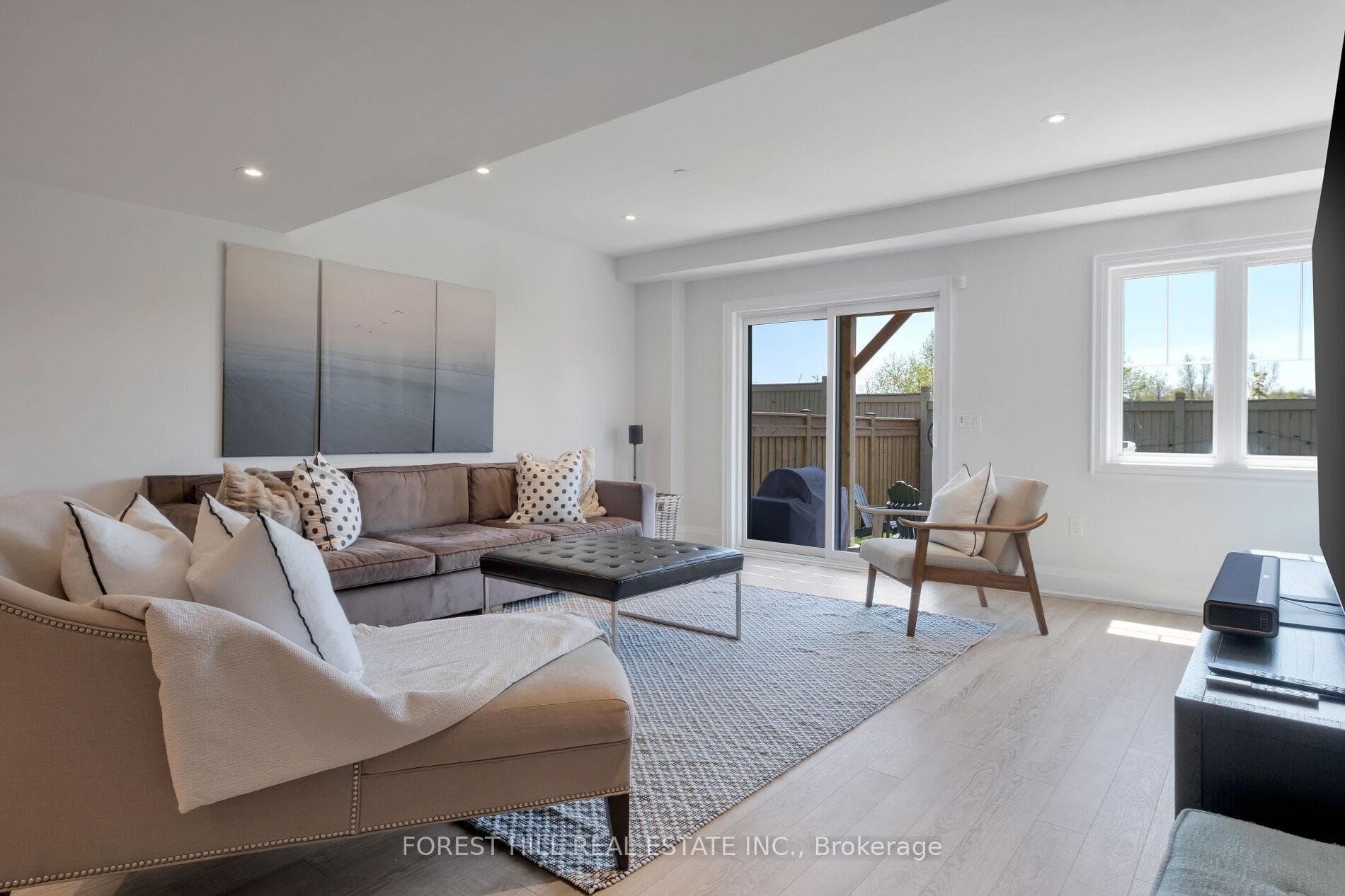 124 Sikura Circle photo 39