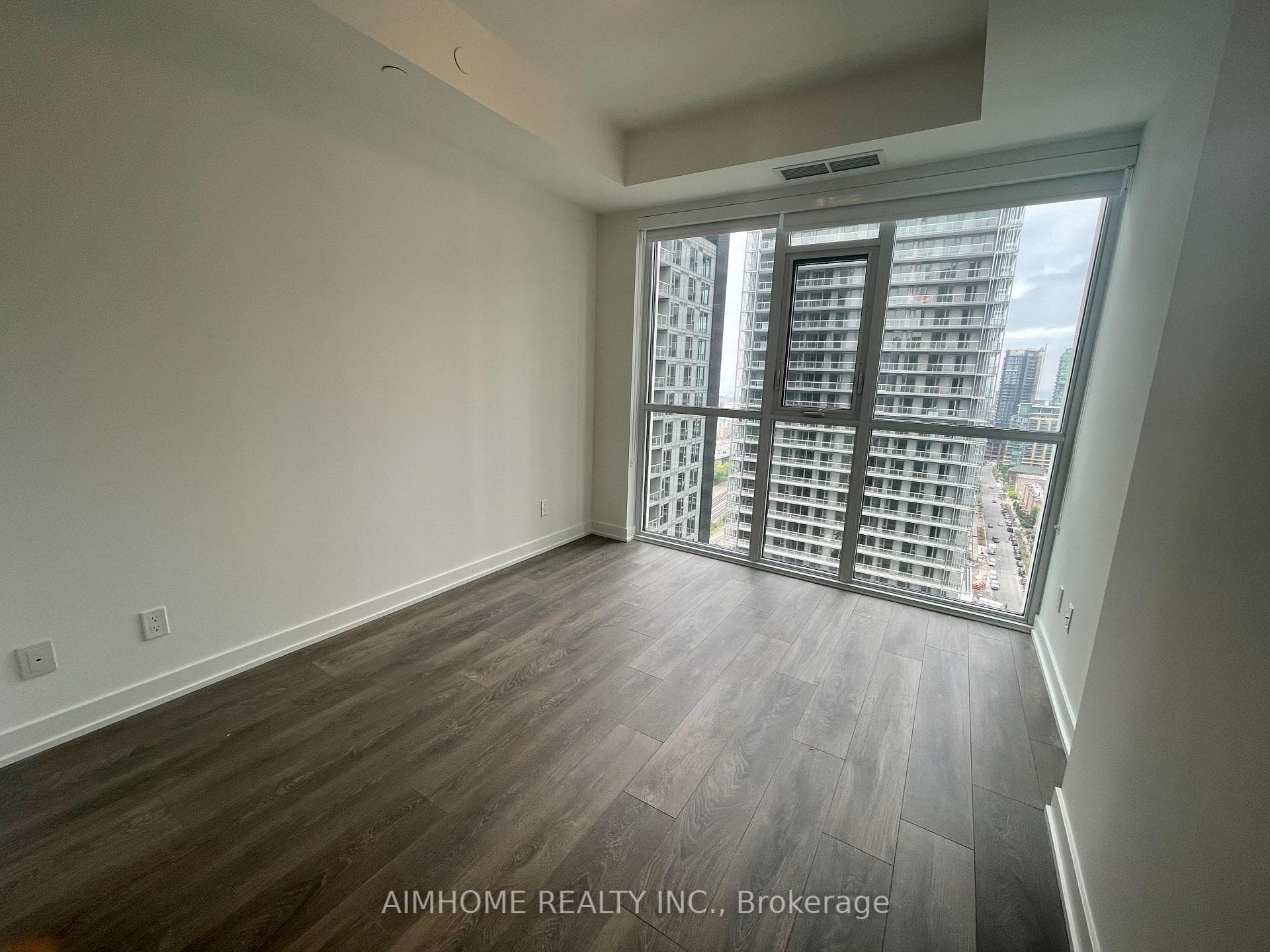 30 Ordnance Street Unit 2104 photo 4