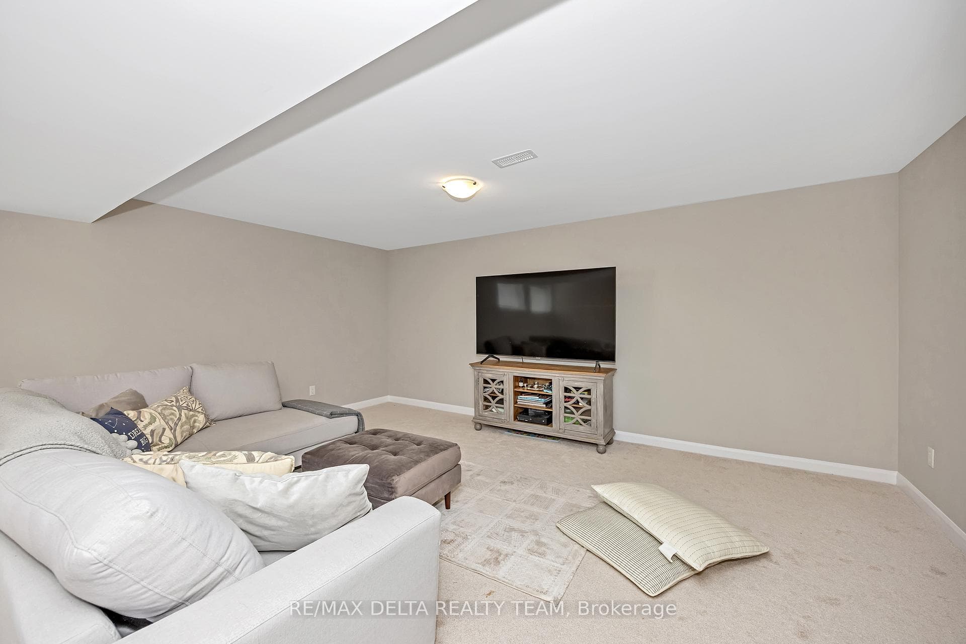 270 Aquarium Avenue photo 25