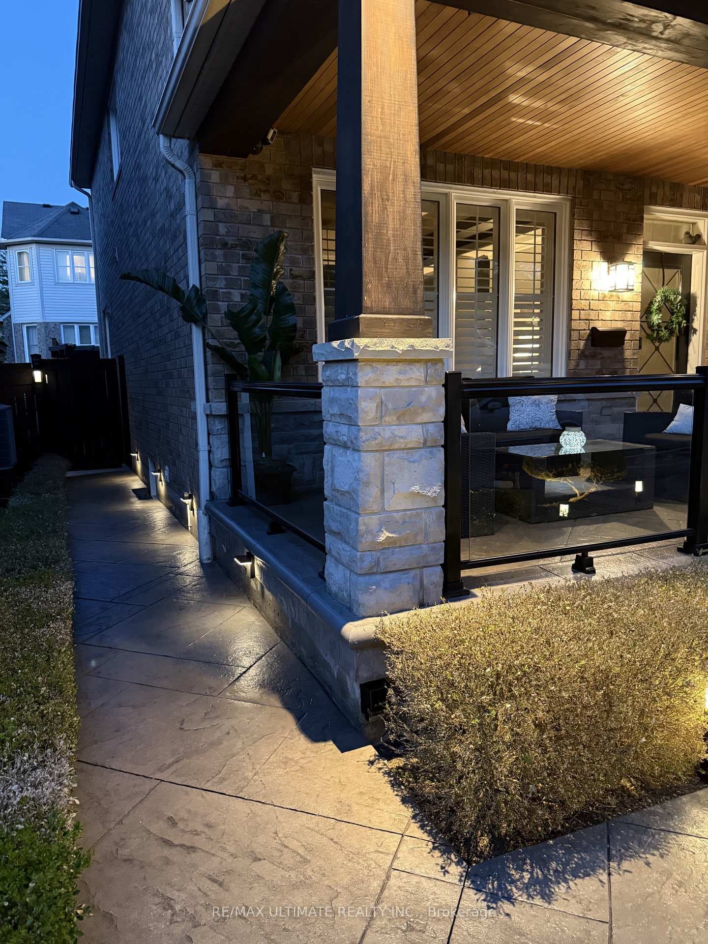 192 Robirwin Street photo 45