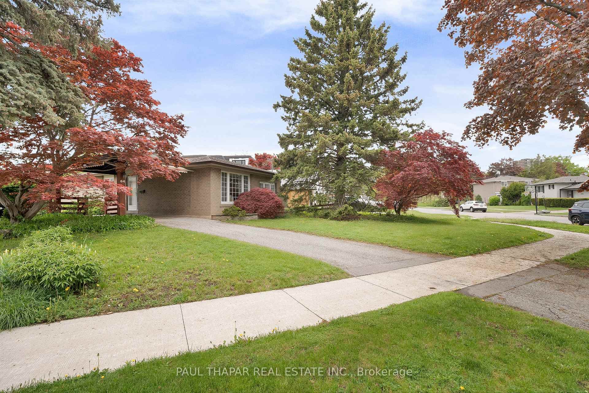 64 Grove Park Crescent photo 3
