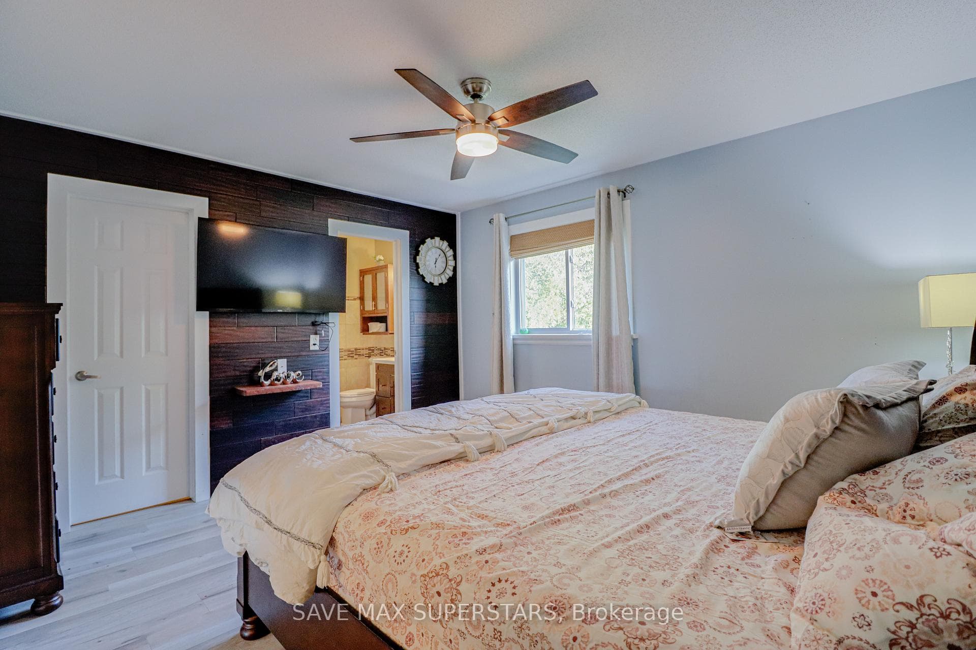 16 SUNSET Place photo 19