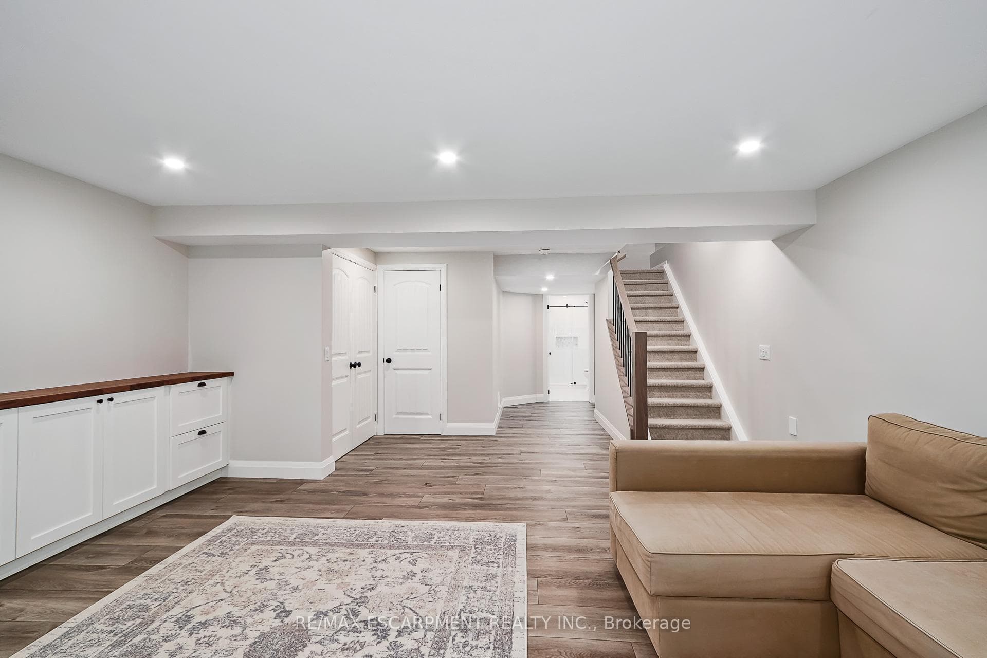 72 SILVER GLEN Boulevard photo 23