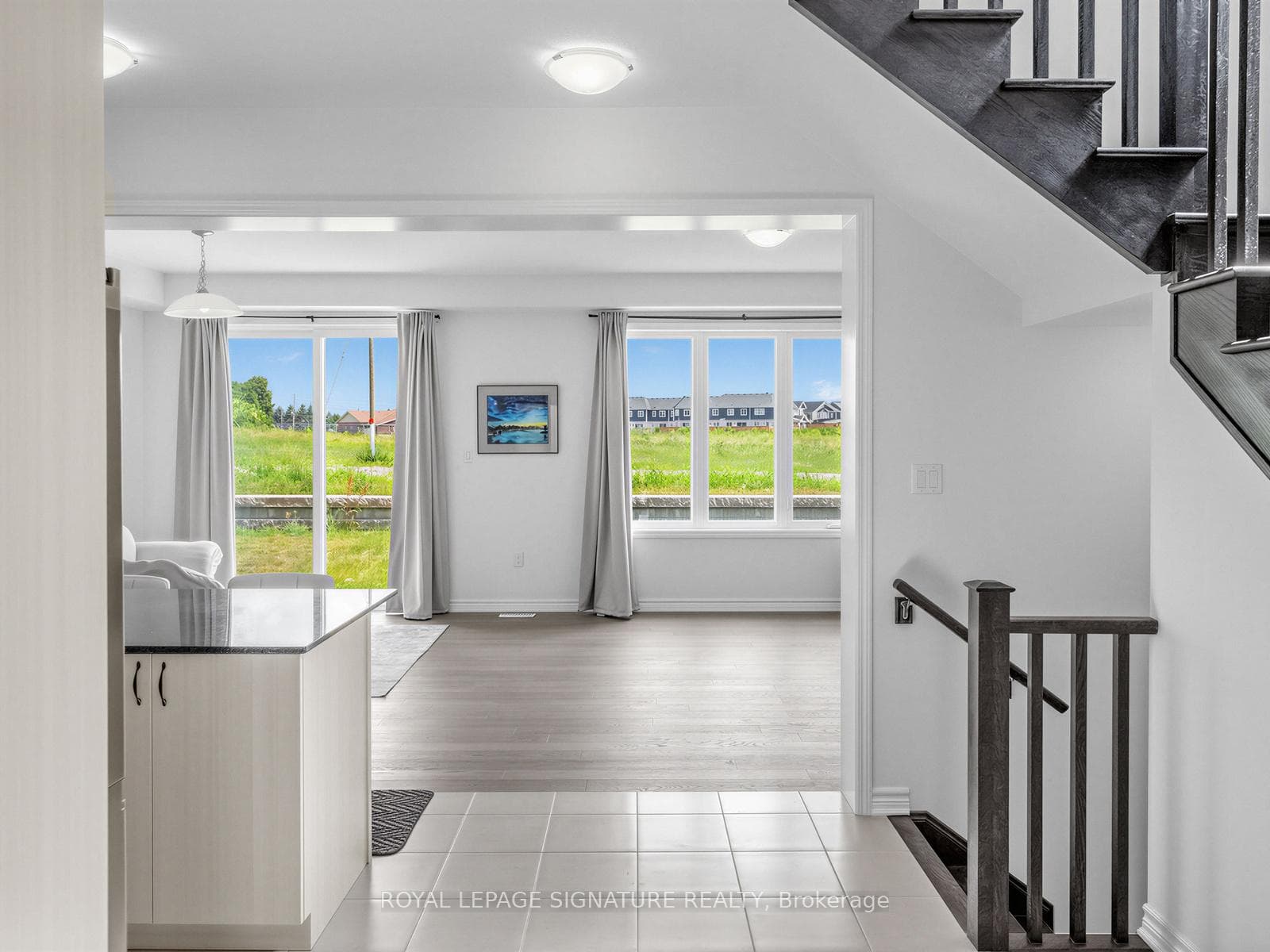 278 Millstone Street photo 4