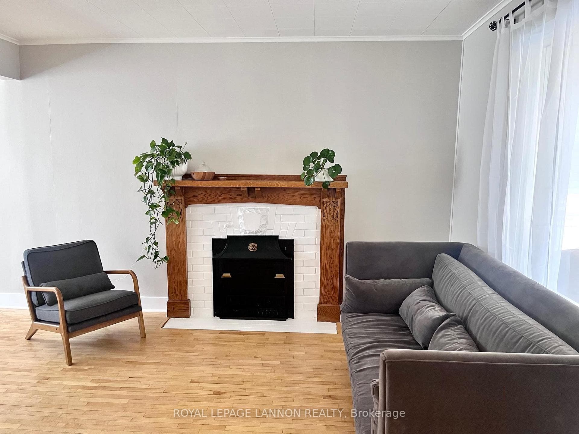 232 Balmoral Street photo 4
