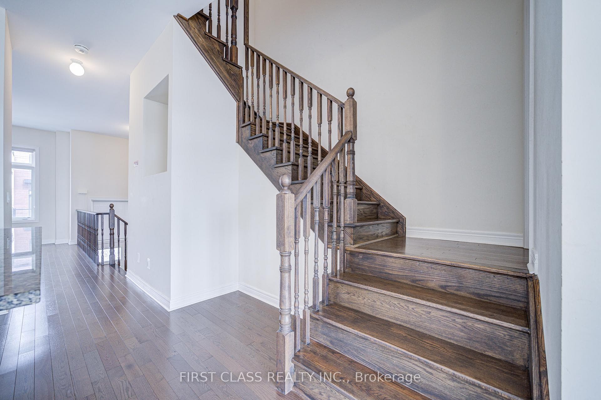 25 Laskin Drive photo 22