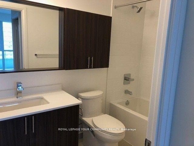 591 Sheppard Avenue Unit 1017 photo 3