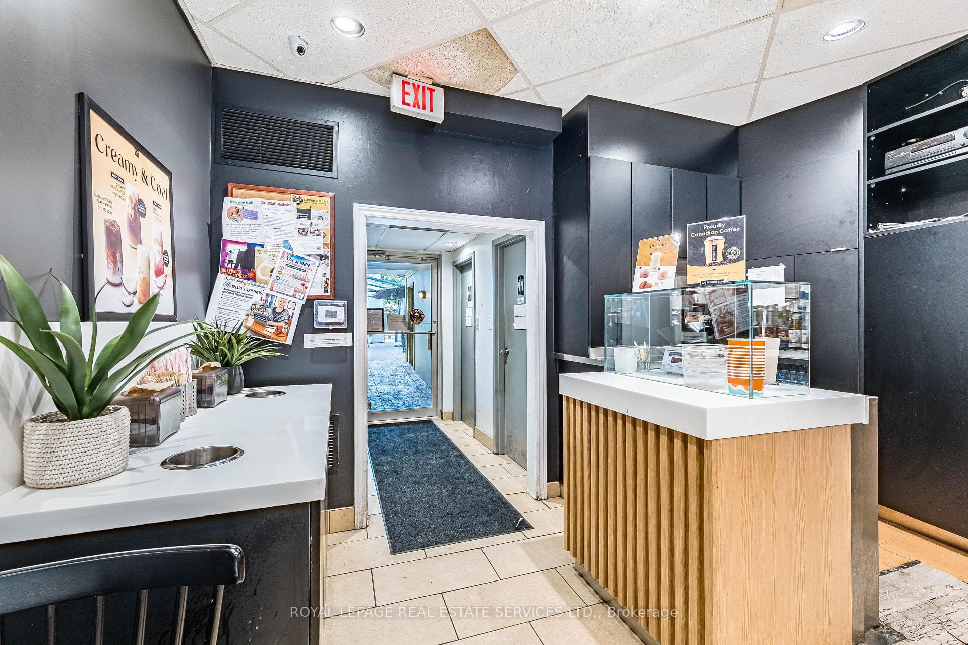 2340 Bloor Street photo 10