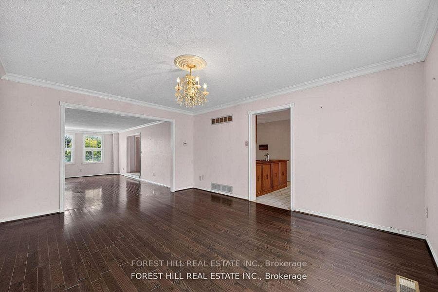 20 Elston Court photo 4