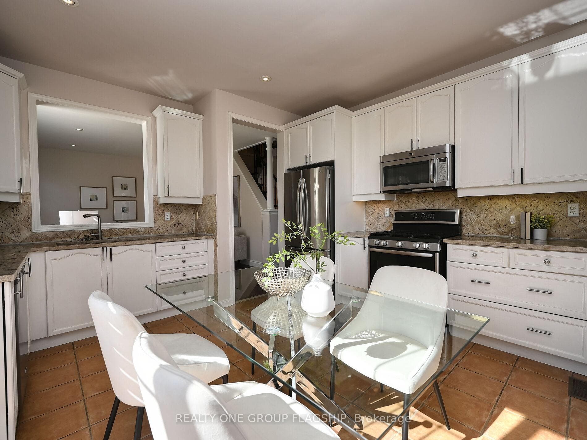 3855 Thomas Street photo 19