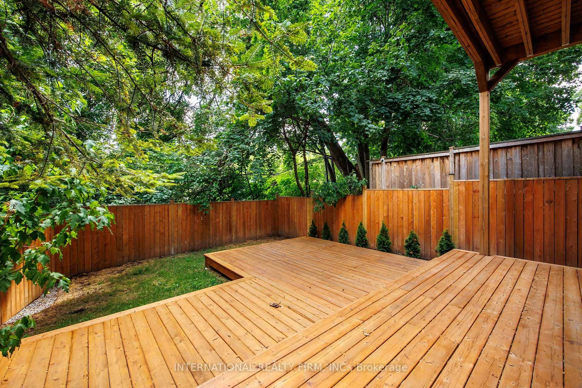 19 Ivy Avenue photo 42