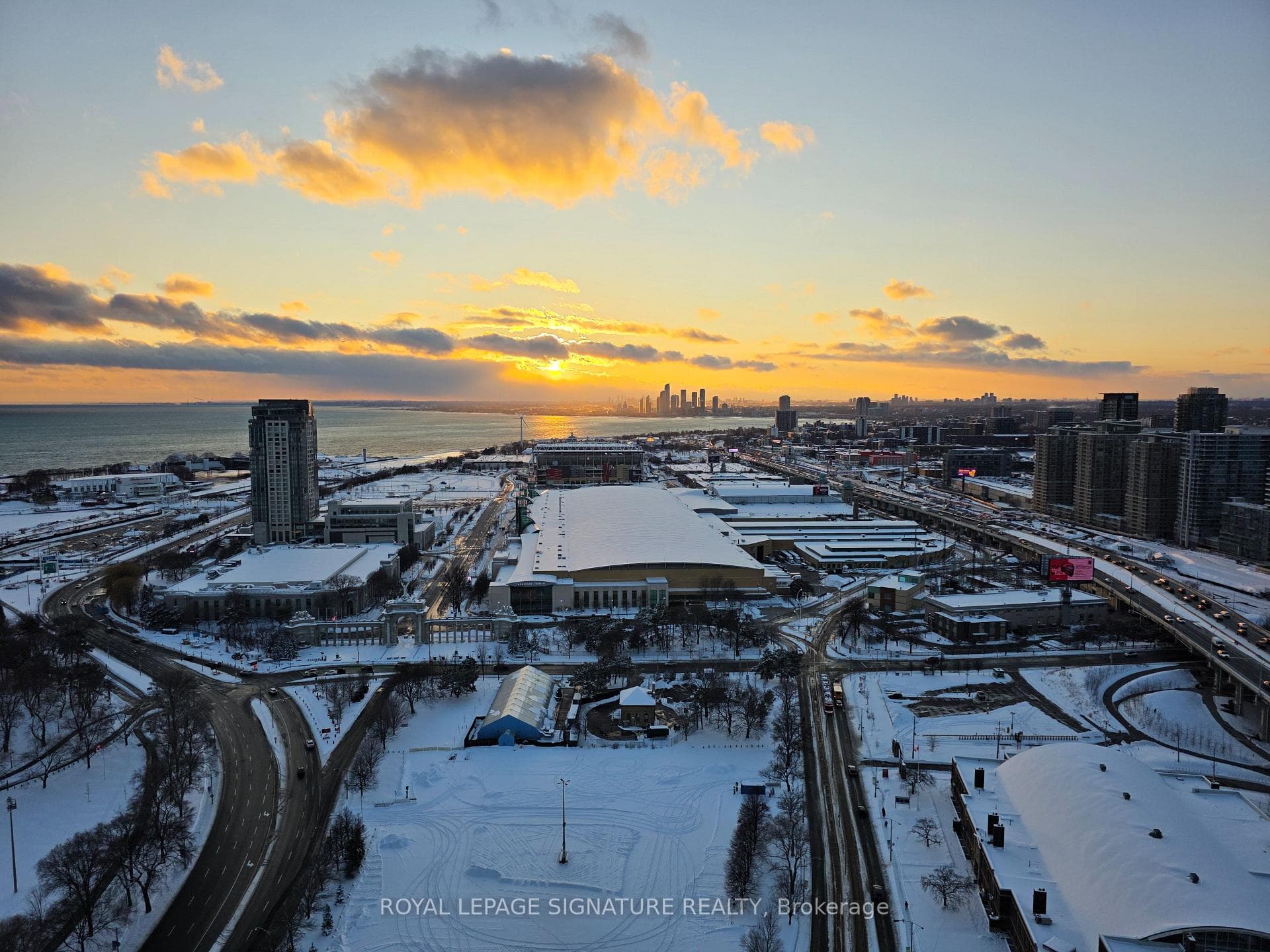 219 Fort York Boulevard Unit 3609 photo 27