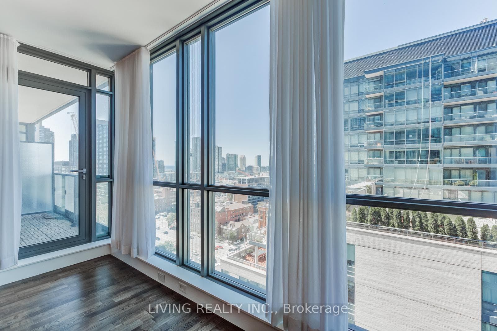8 Charlotte Street Unit 1508 photo 9