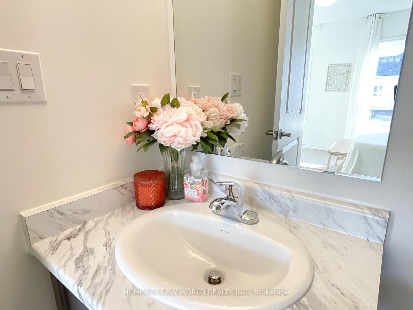 36 Chicago Lane photo 27