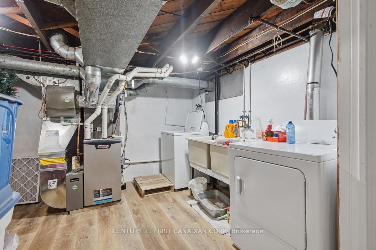 142 Frederic Street photo 28