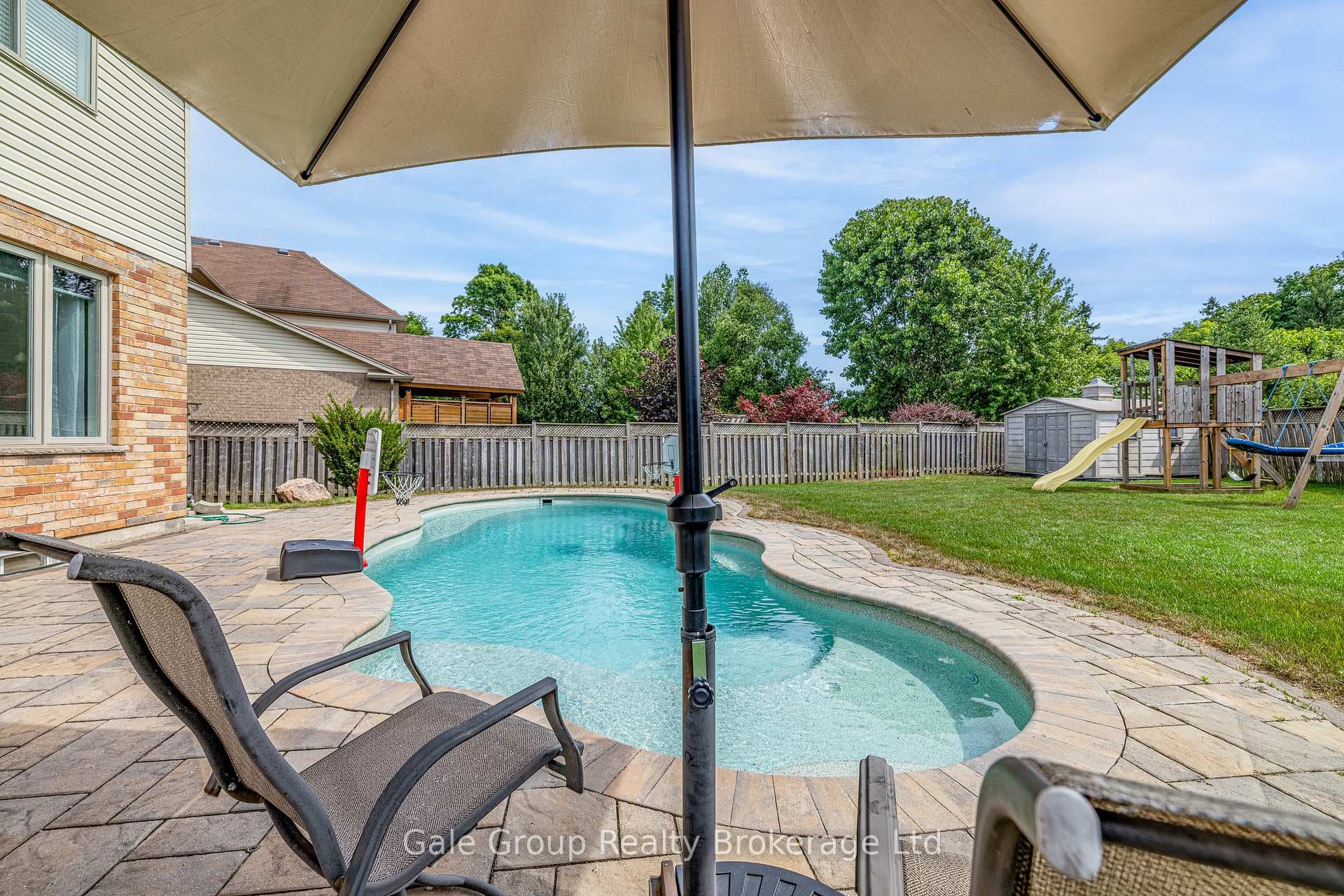 10 WESTVIEW Court photo 36