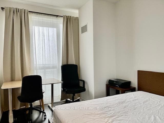 386 Yonge Street Unit 3615 photo 8