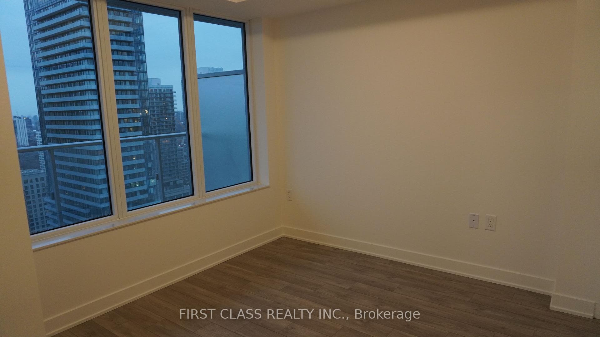 195 Redpath Avenue Unit 3306 photo 7