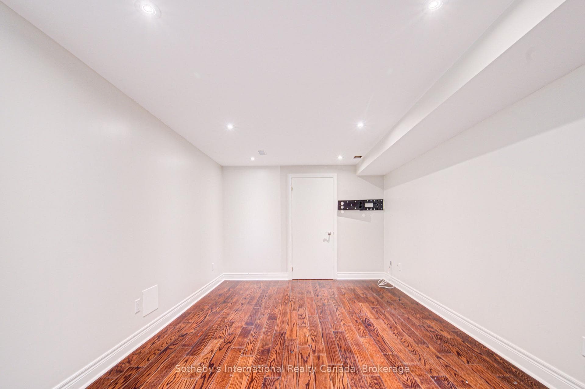 9 Aidan Drive photo 37