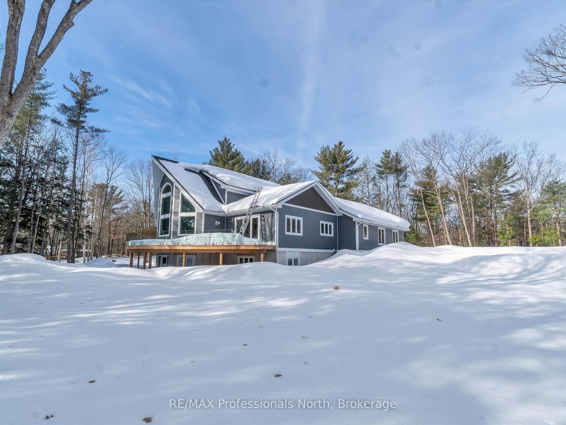 7 MUSKOKA PINES Road photo 42
