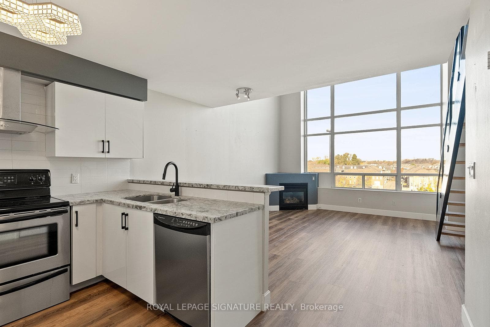 200 Manitoba Street Unit 431 photo 1
