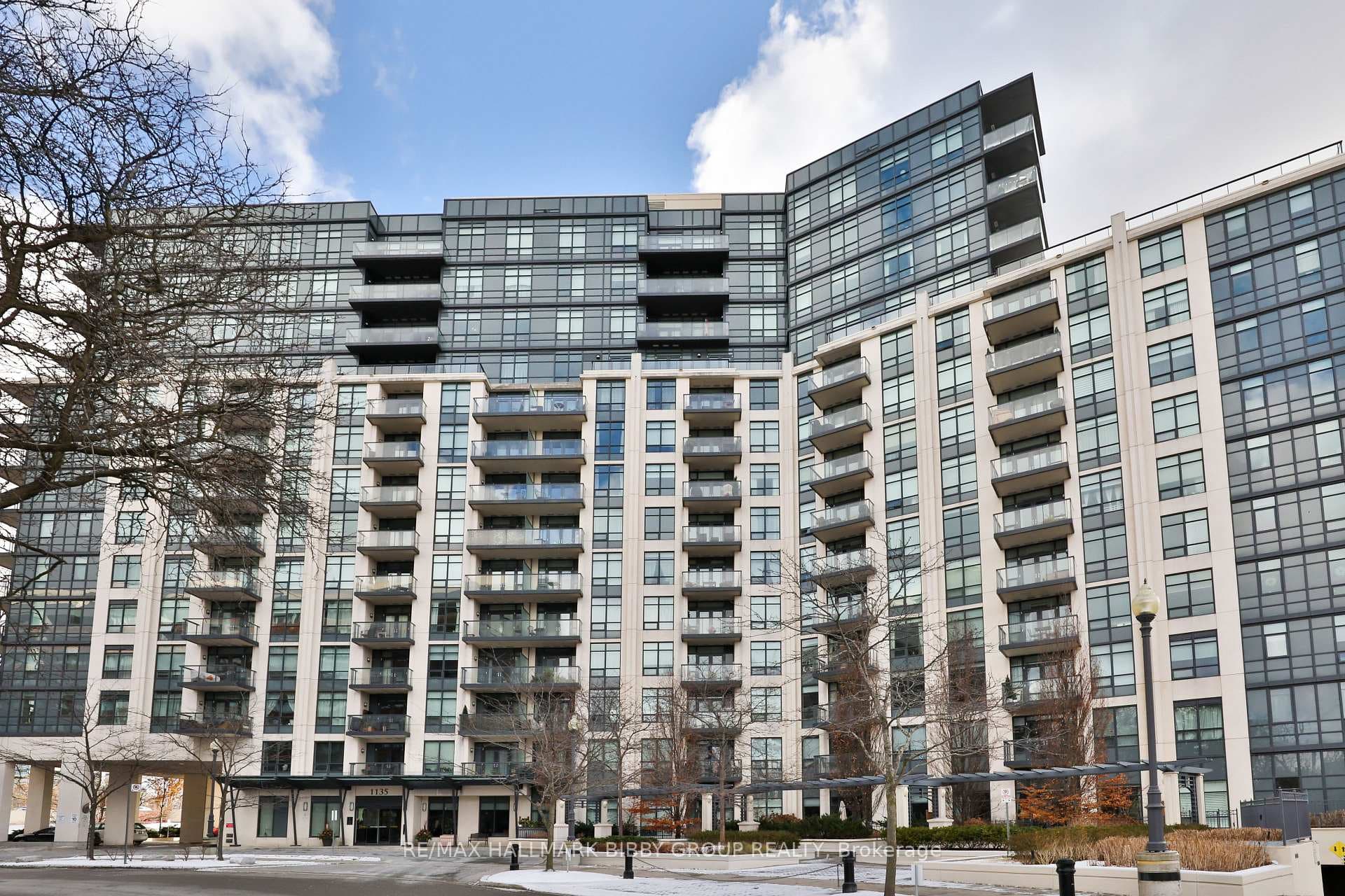 1135 Royal York Road Unit 814 photo 23