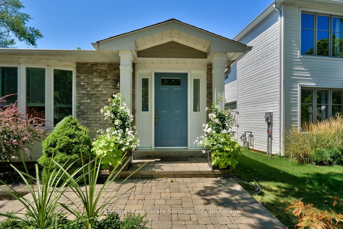 461 Maple Avenue photo 2