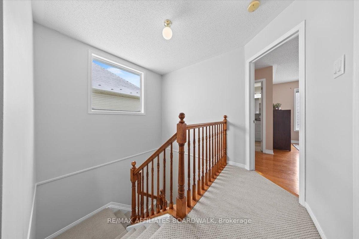 8 Stonepointe Avenue photo 29