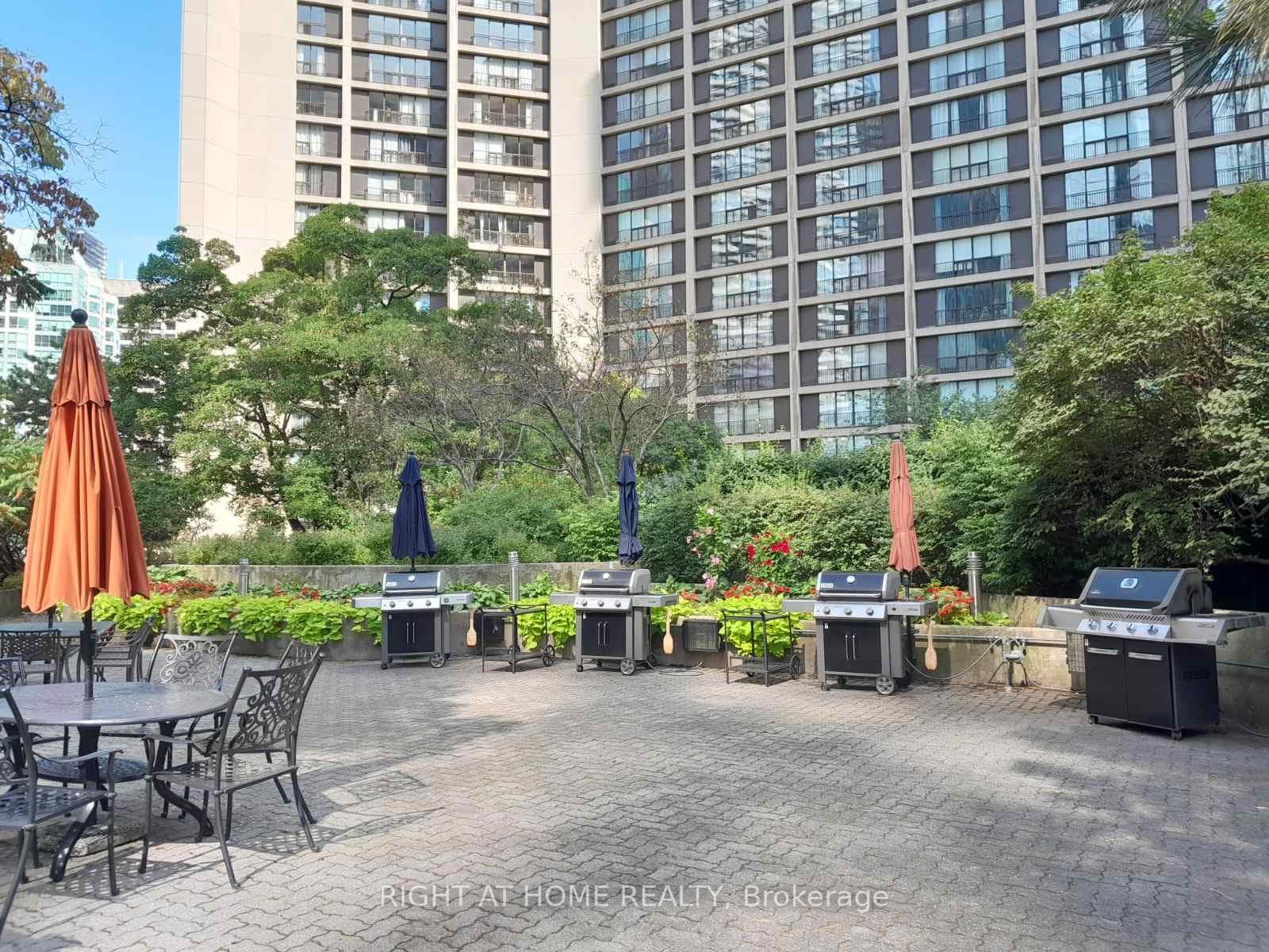 33 Harbour Square Unit 3240 photo 14